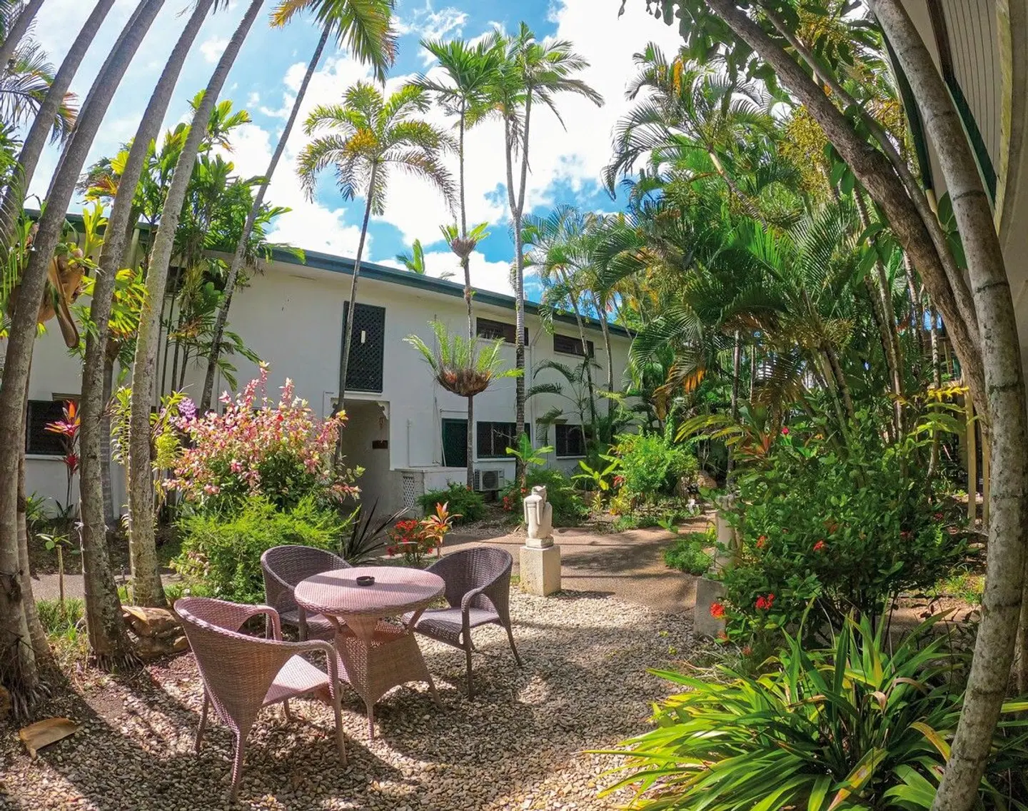 Bay Village Tropical Retreat Terrasse