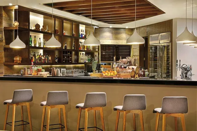 Al Bustan Palace, a Ritz-Carlton Hotel Bar