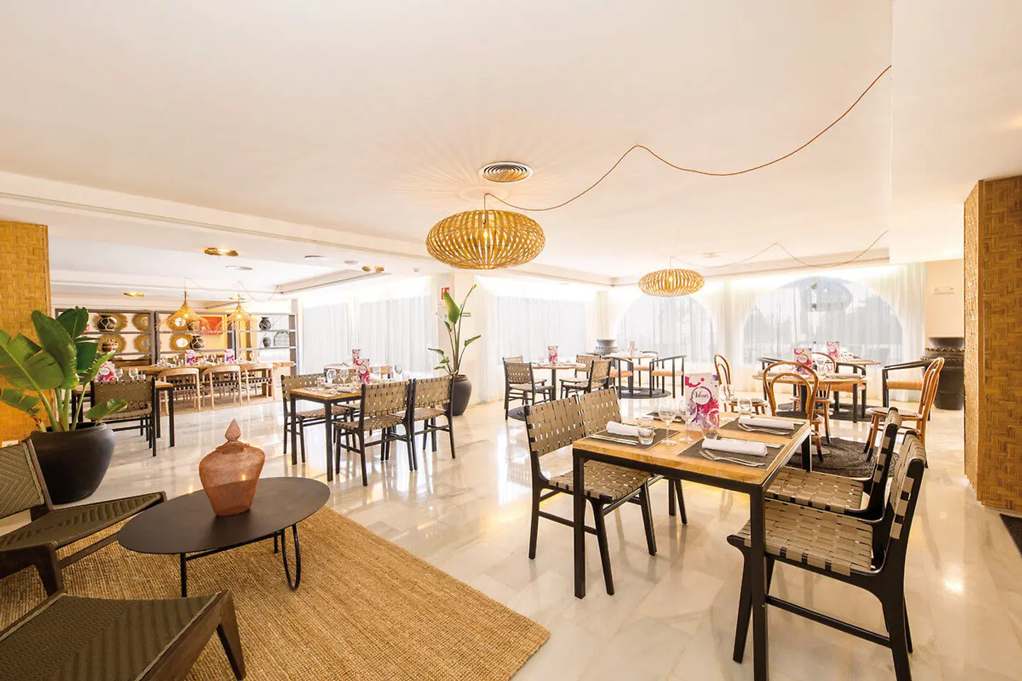 FERGUS Style Bahamas Restaurant