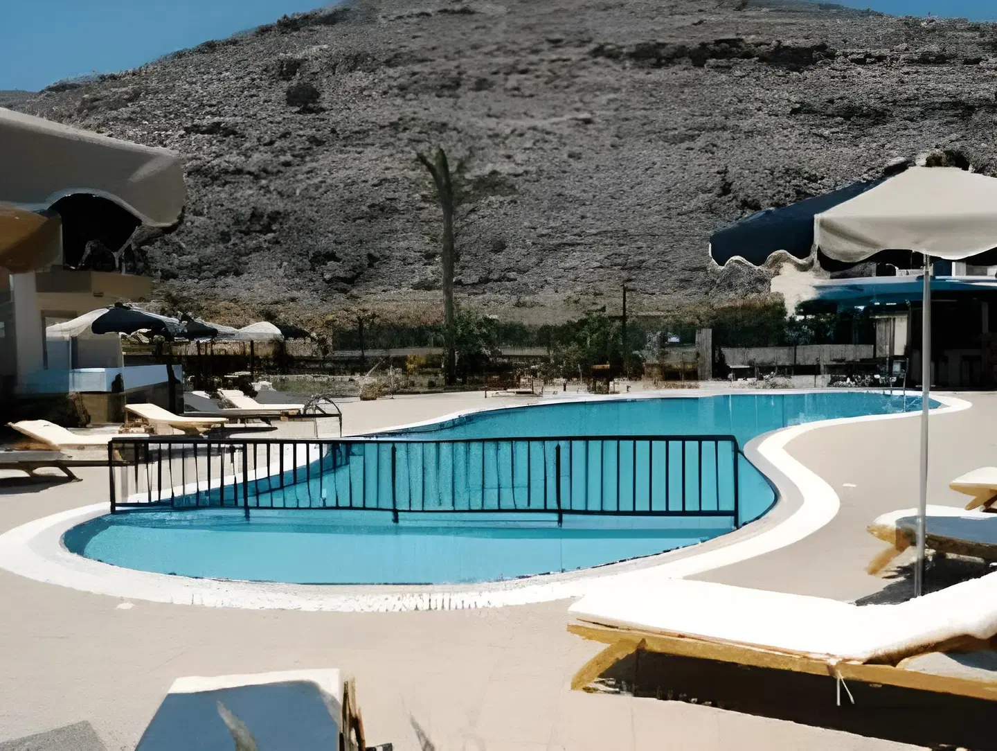 Caesars Gardens Hotel & Spa OUTDOOR_POOL