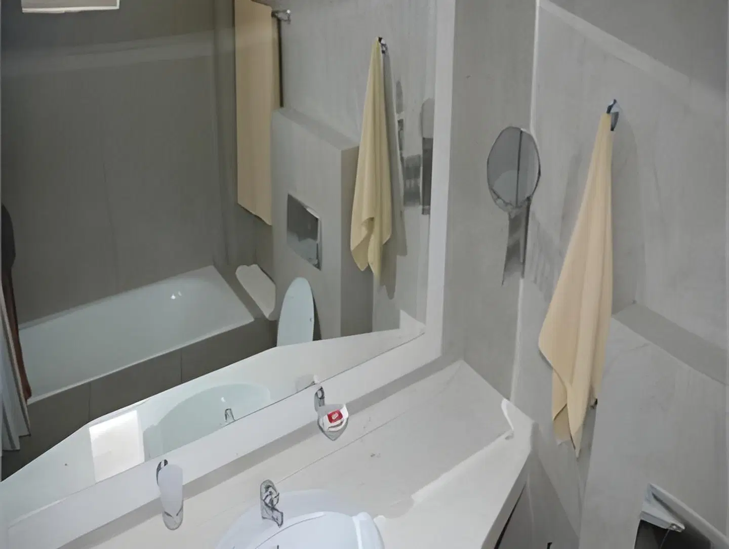 Caesars Gardens Hotel & Spa Badezimmer