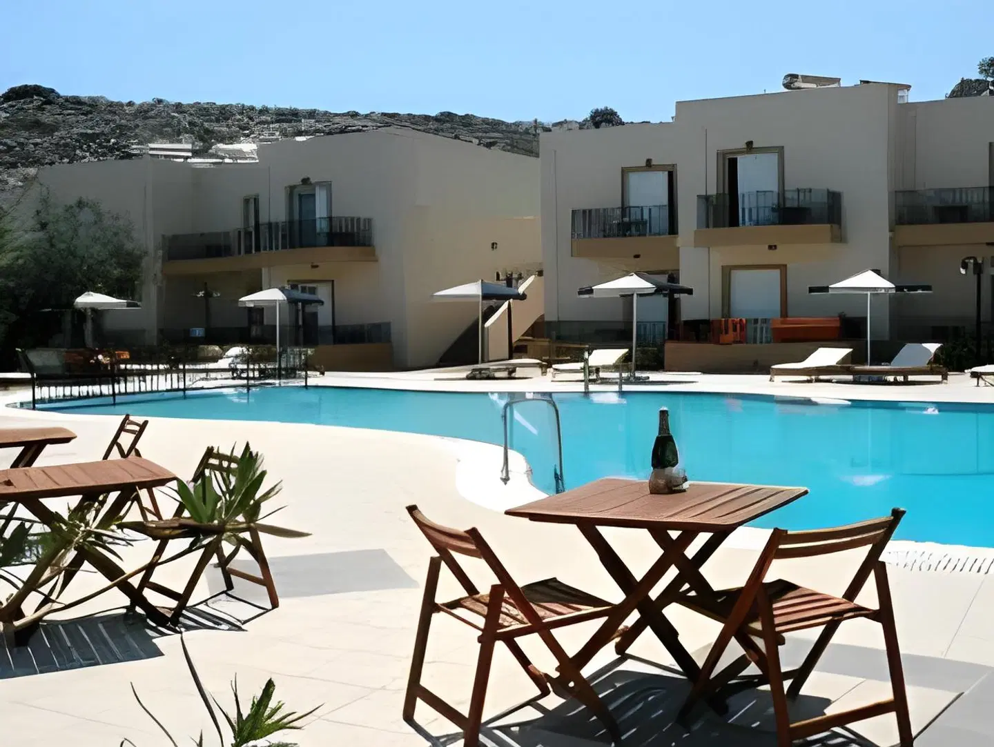 Caesars Gardens Hotel & Spa OUTDOOR_POOL
