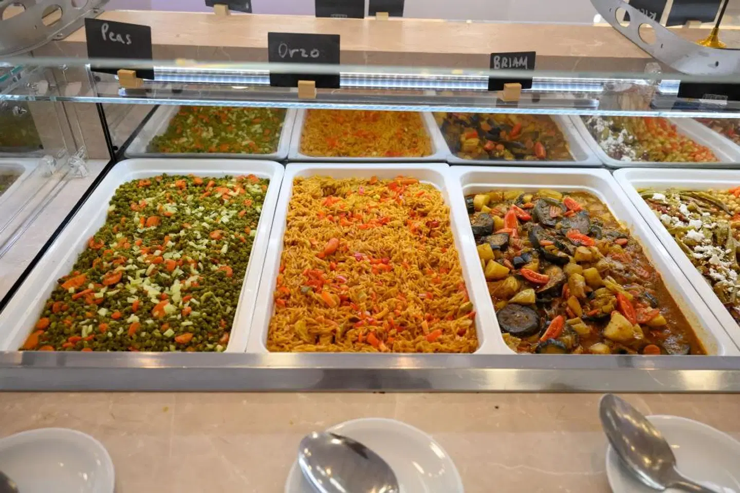 Ninos Grand Beach Resort Restaurant