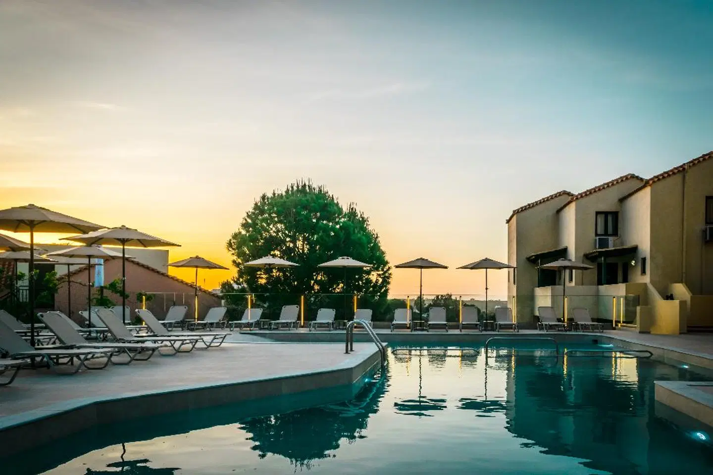 Dream Village OUTDOOR_POOL