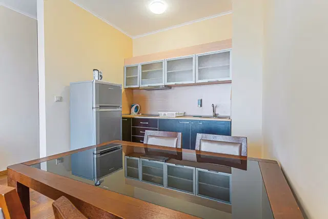 Golden Line ROOM_EXAMPLE