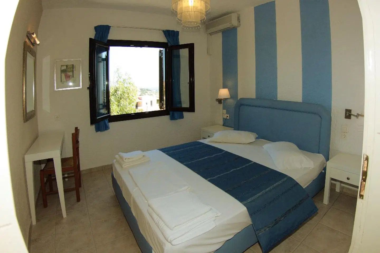 Perla Apartments ROOM_EXAMPLE