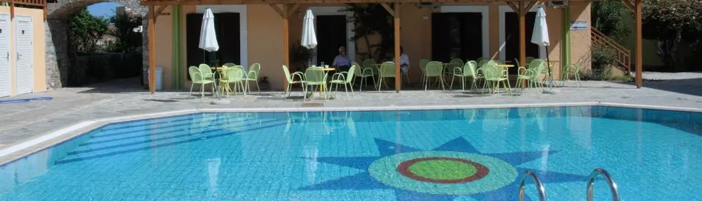 Perla Apartments OUTDOOR_POOL