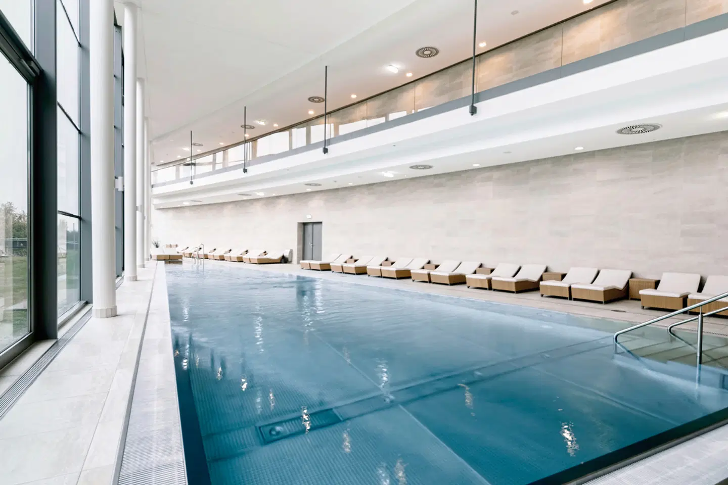 Therme Laa | Hotel | Silent Spa | Villas Hallenbad