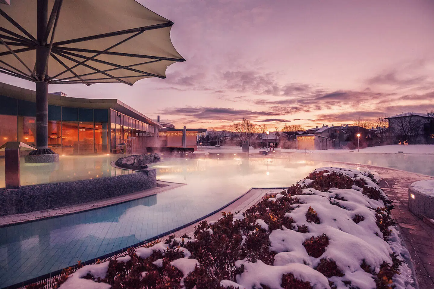 Therme Laa | Hotel | Silent Spa | Villas LANDSCAPE