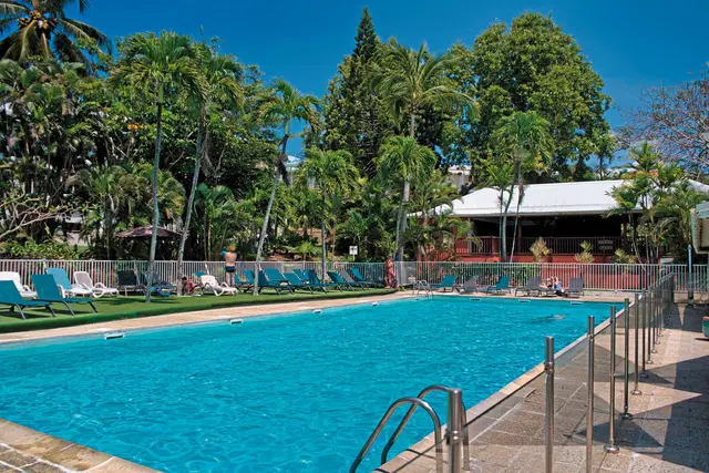 Auberge de la Vieille Tour OUTDOOR_POOL