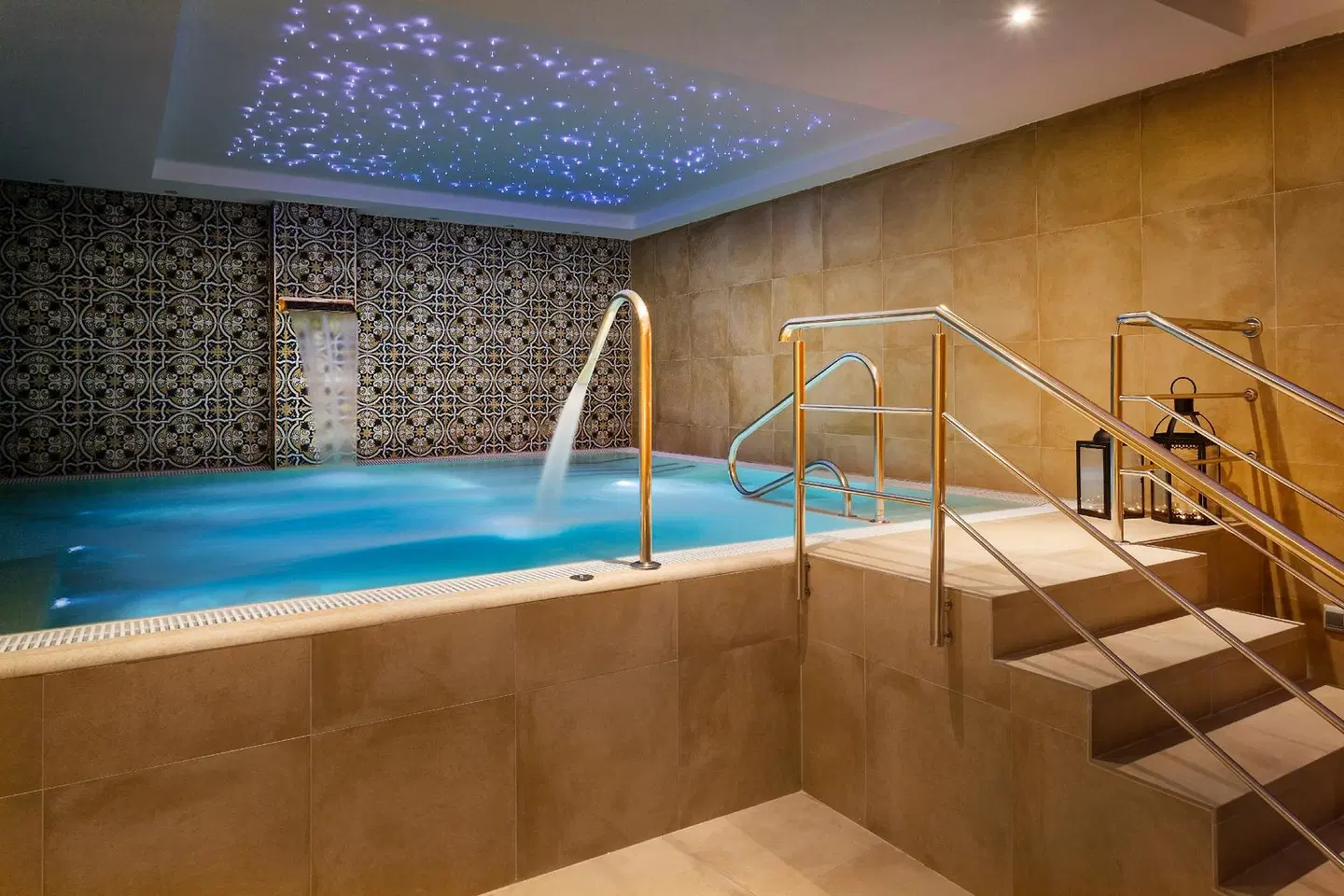 Catalonia Santa Justa Hallenbad