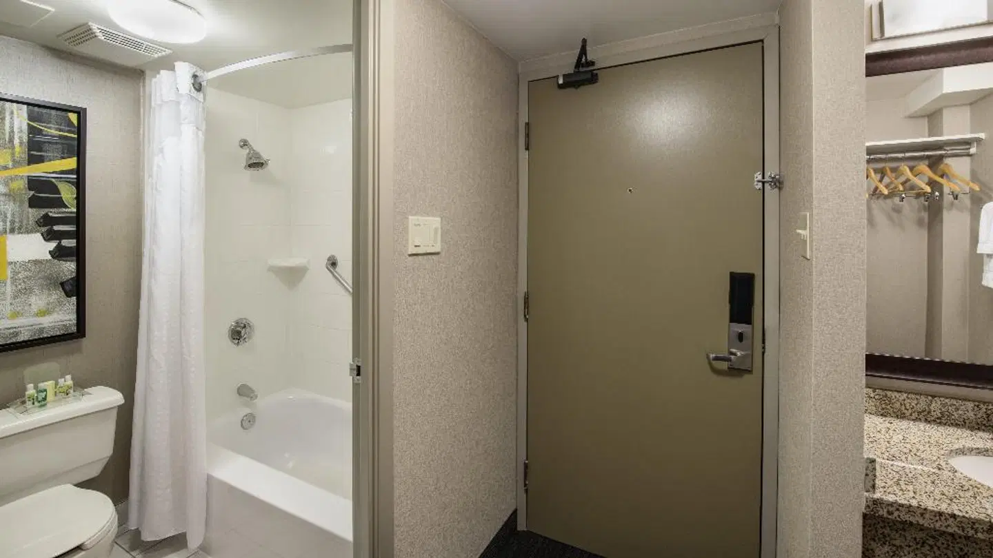 Holiday Inn Vancouver Downtown & Suites Badezimmer