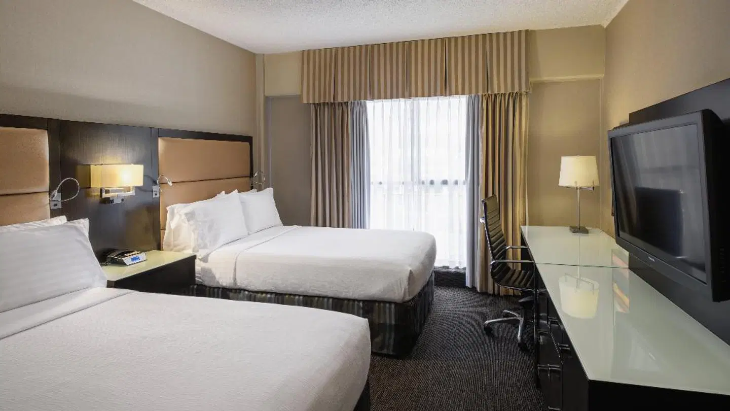 Holiday Inn Vancouver Downtown & Suites ROOM_EXAMPLE