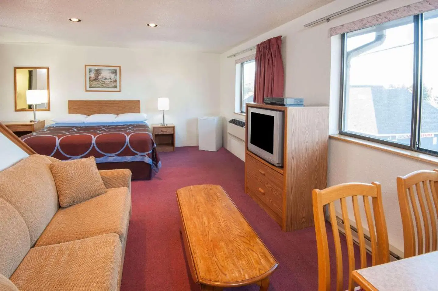 Super 8 by Wyndham Salmon Arm ROOM_EXAMPLE