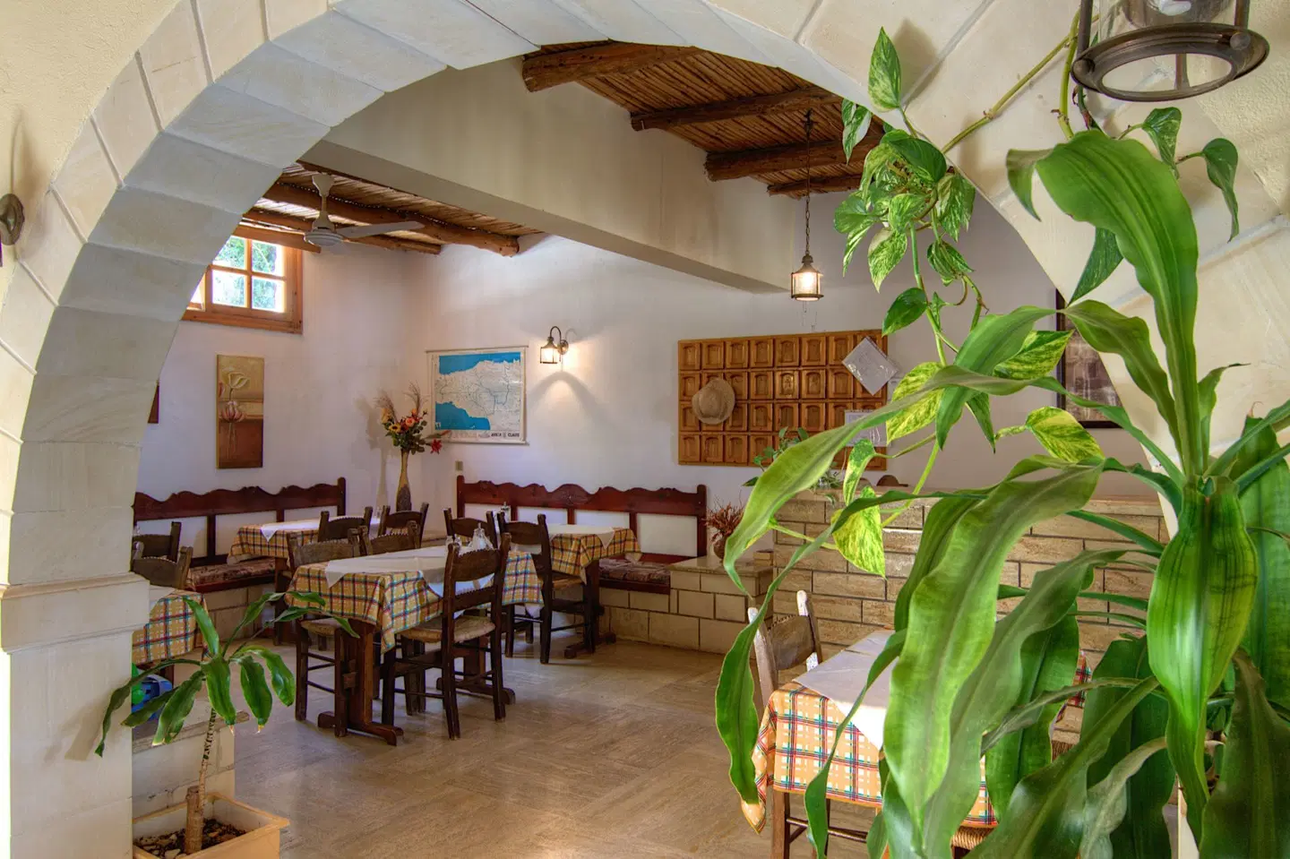 Adonis Hotel Restaurant