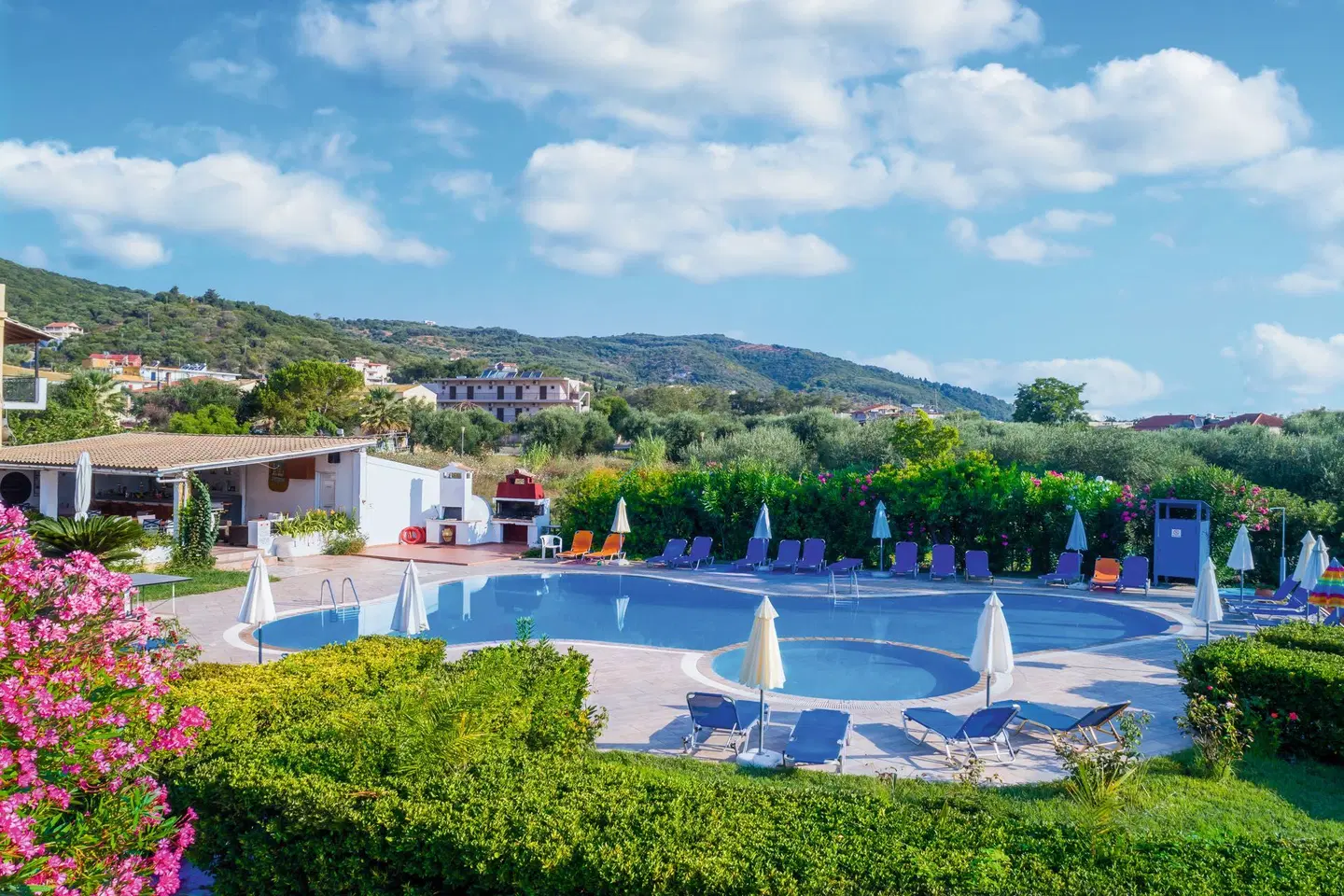 Serena Hotel OUTDOOR_POOL