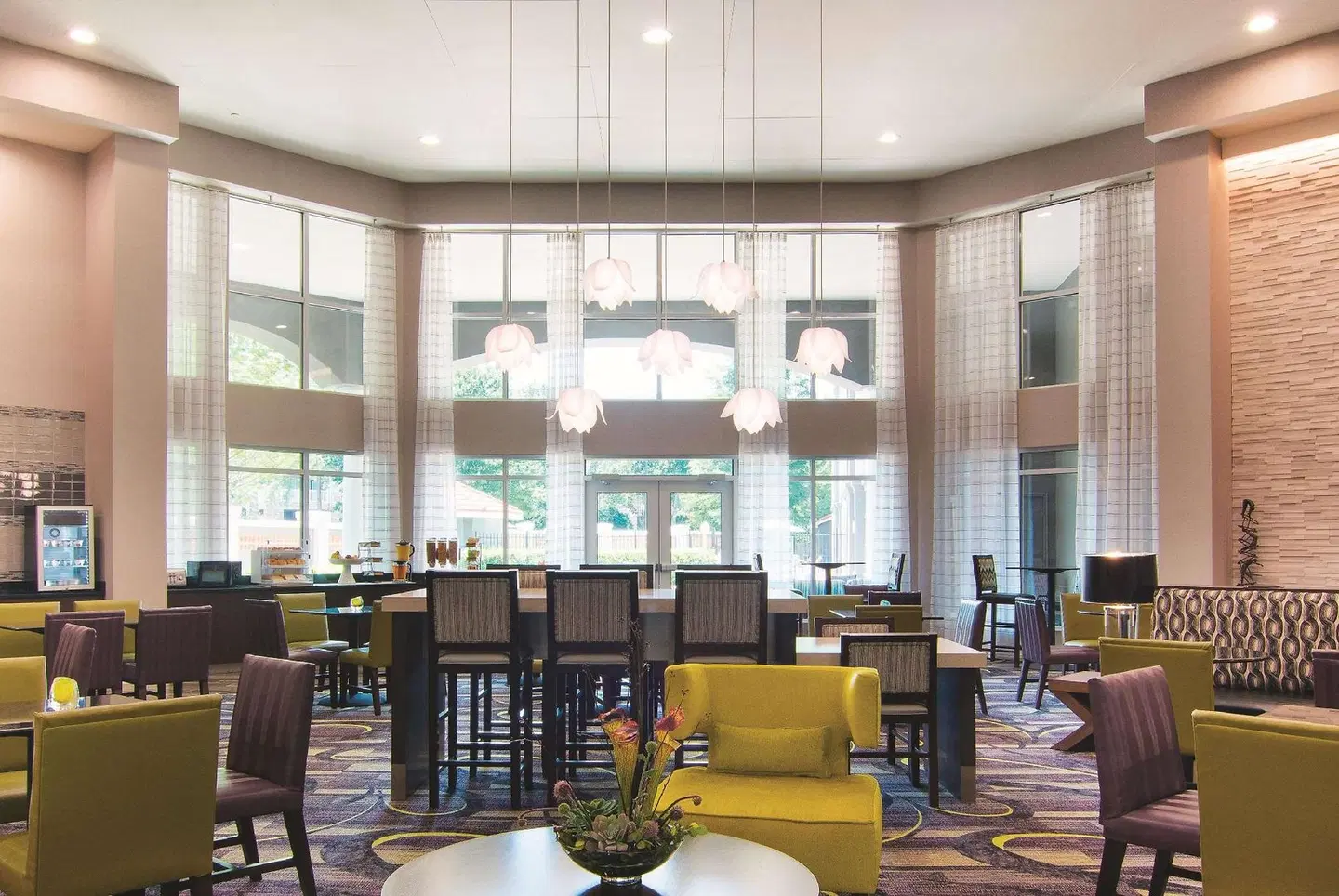 La Quinta Inn & Suites by Wyndham Atlanta Perimeter Medical Bar