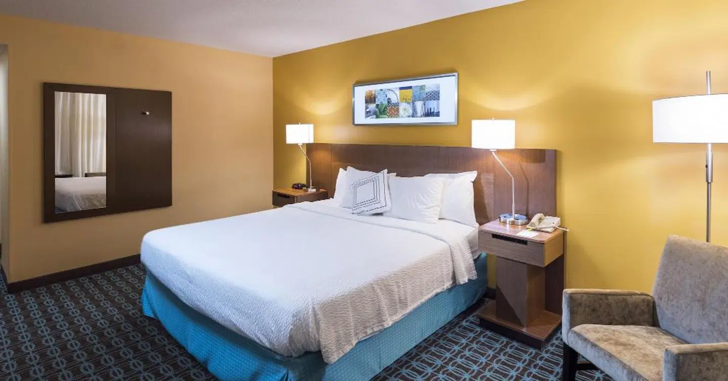 Fairfield Inn & Suites by Marriott Atlanta Buckhead ROOM_EXAMPLE