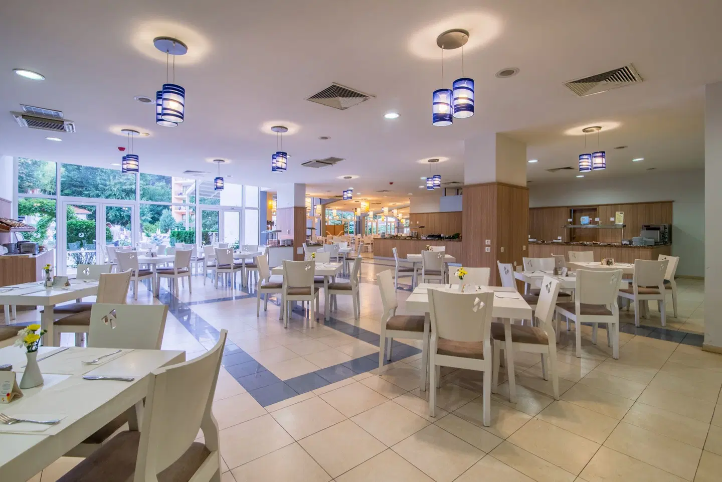 Madara Park Hotel Restaurant