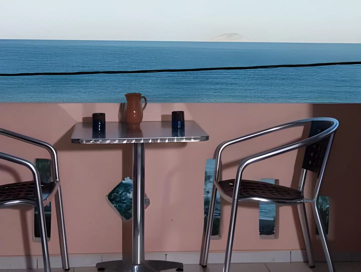 Alexander Beach Hotel Terrasse