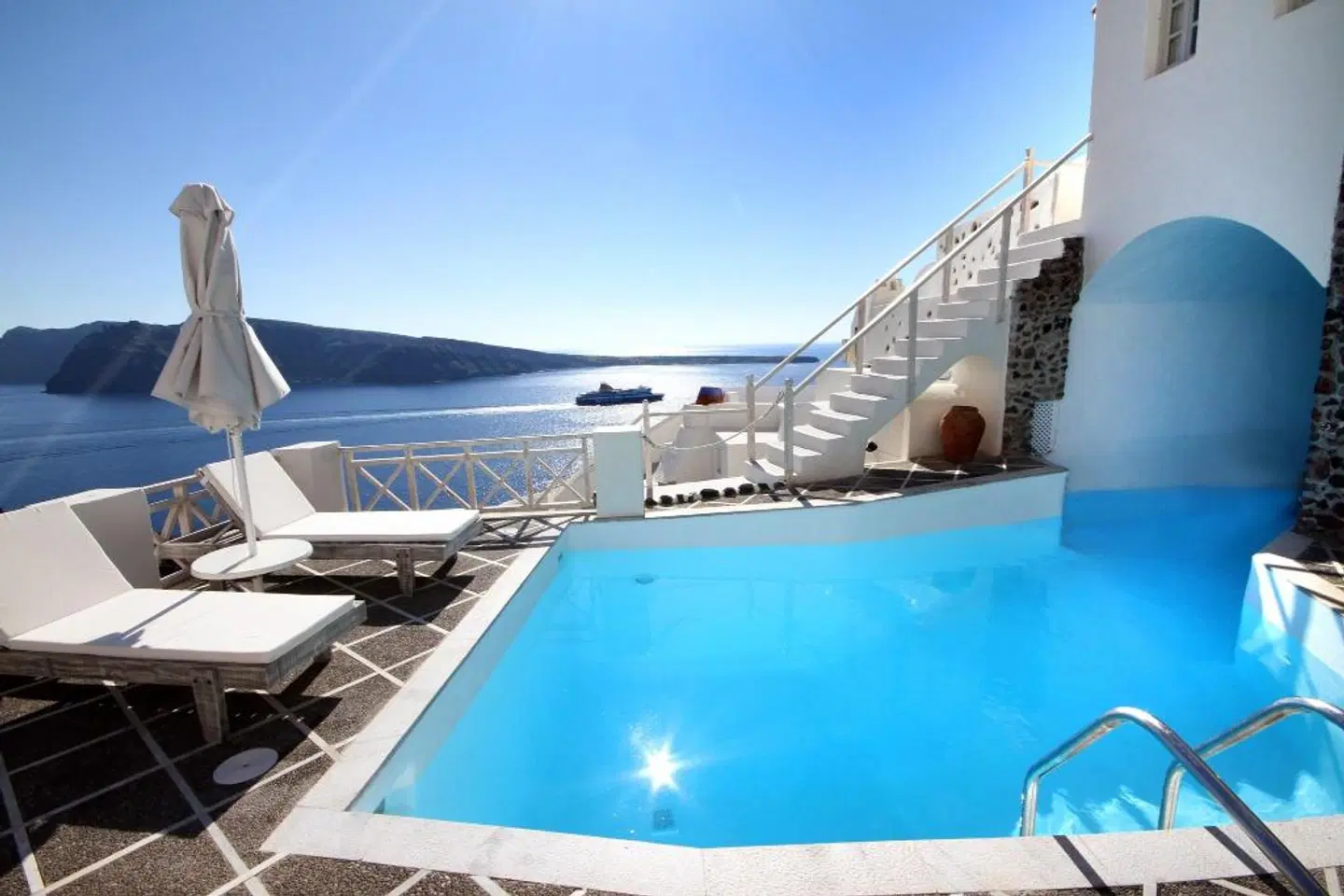 Oia Mare Villas OUTDOOR_POOL