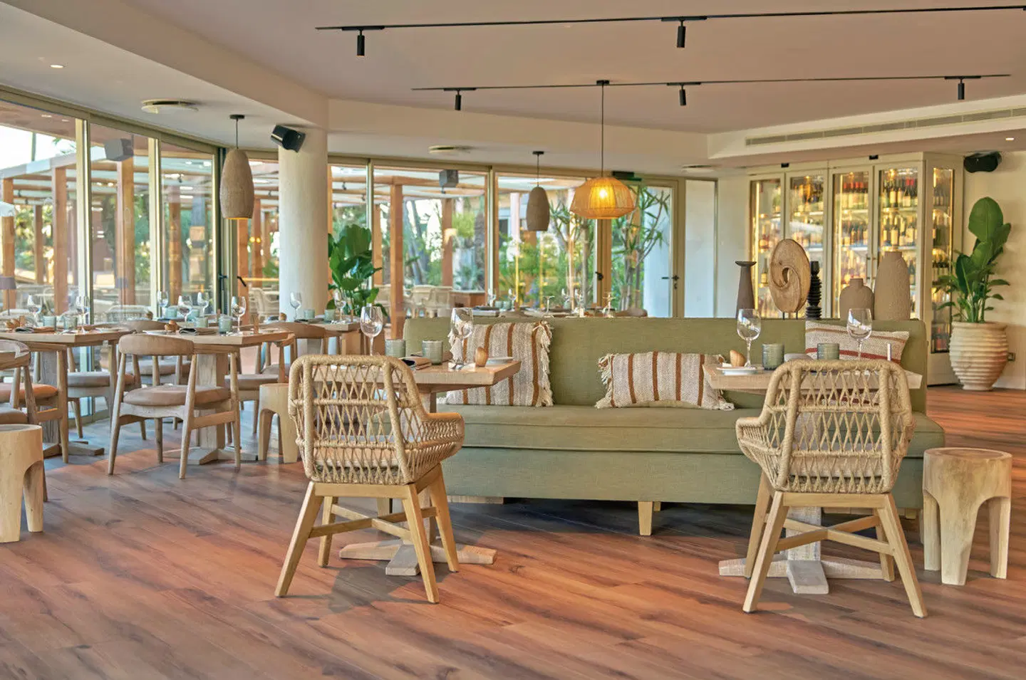 PortoBay Blue Ocean Bar