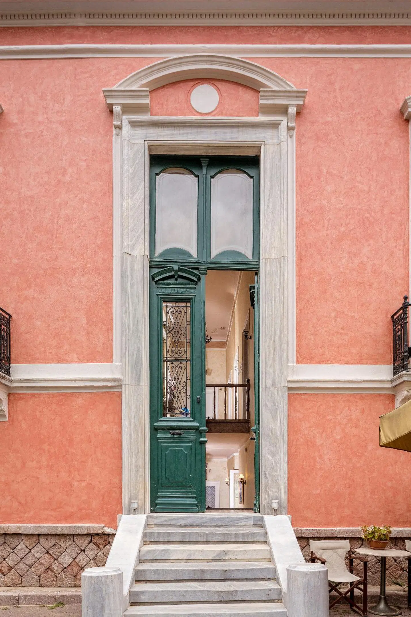 Nafsimedon Hotel EXTERIOR