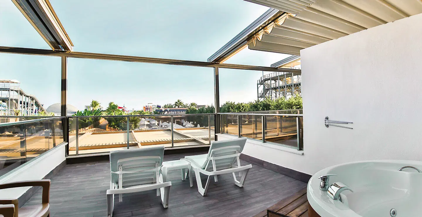 Saturn Palace Resort Terrasse