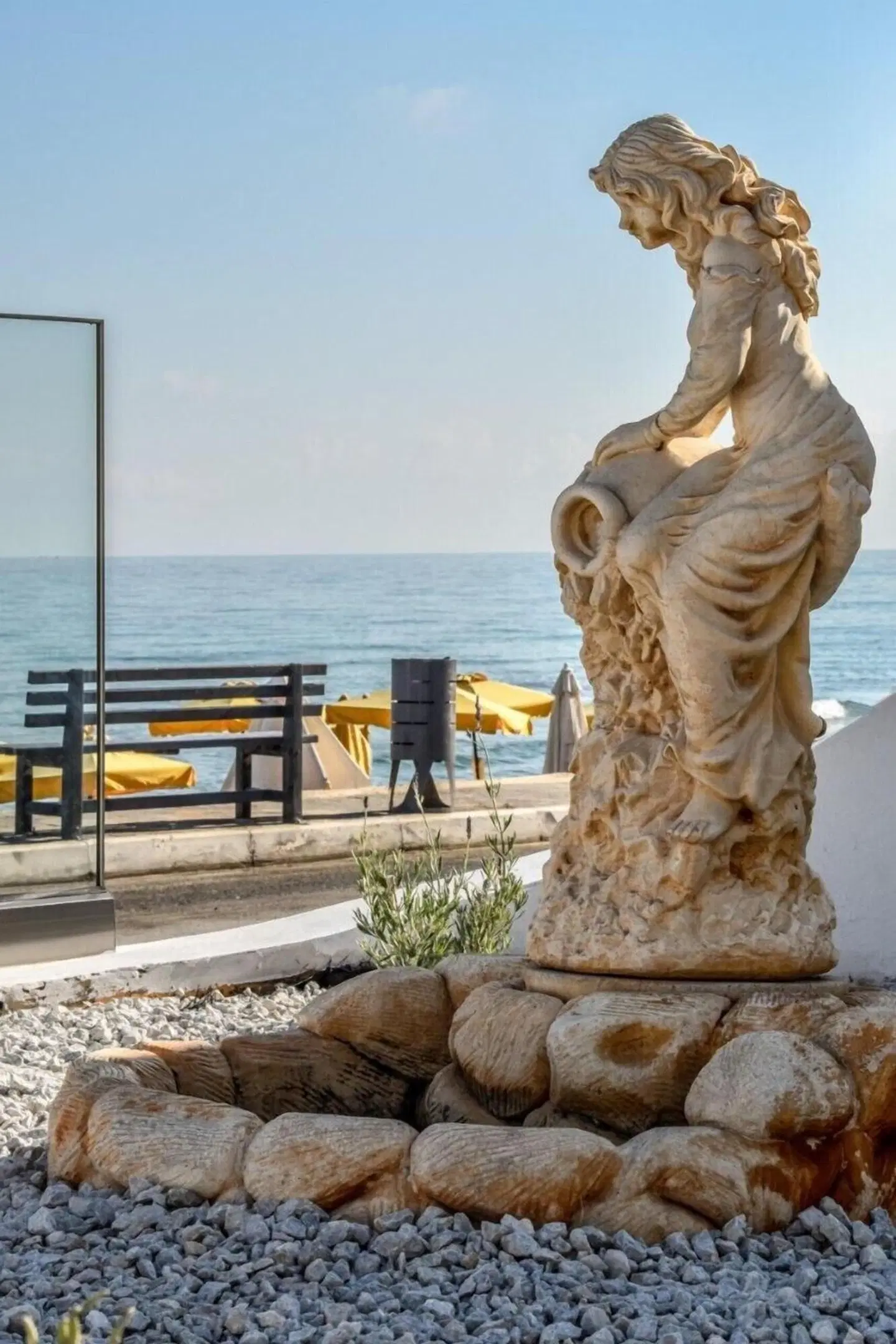 Yria Beach Hotel Tiere