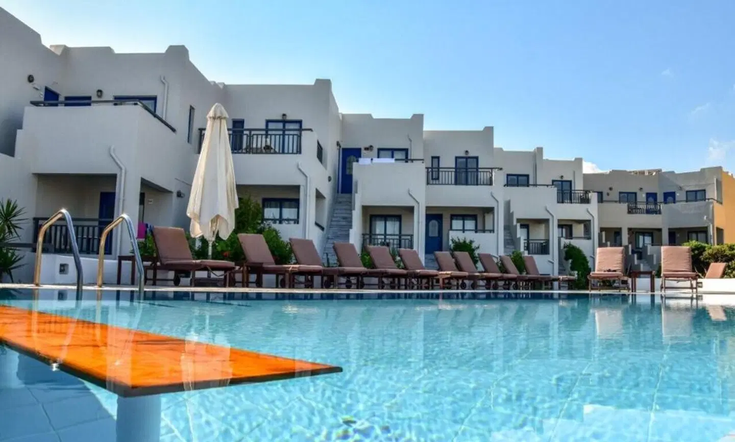 Yria Beach Hotel OUTDOOR_POOL