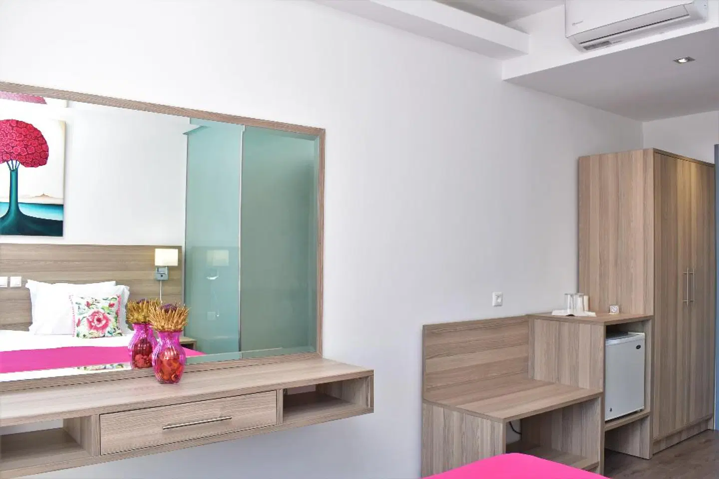 Lefkorama ROOM_EXAMPLE