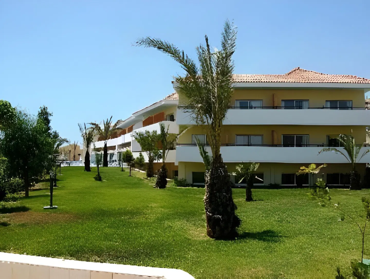 M. Moniatis Hotel EXTERIOR