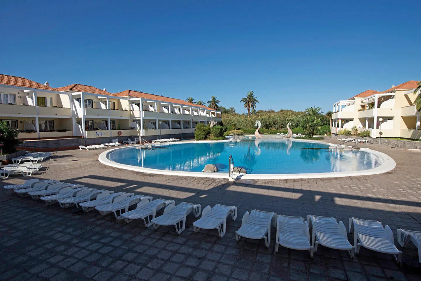 Apartamentos Checkin Laurisilva OUTDOOR_POOL