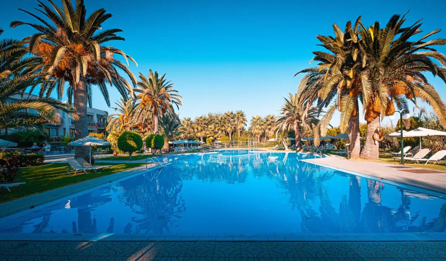 May Beach OUTDOOR_POOL