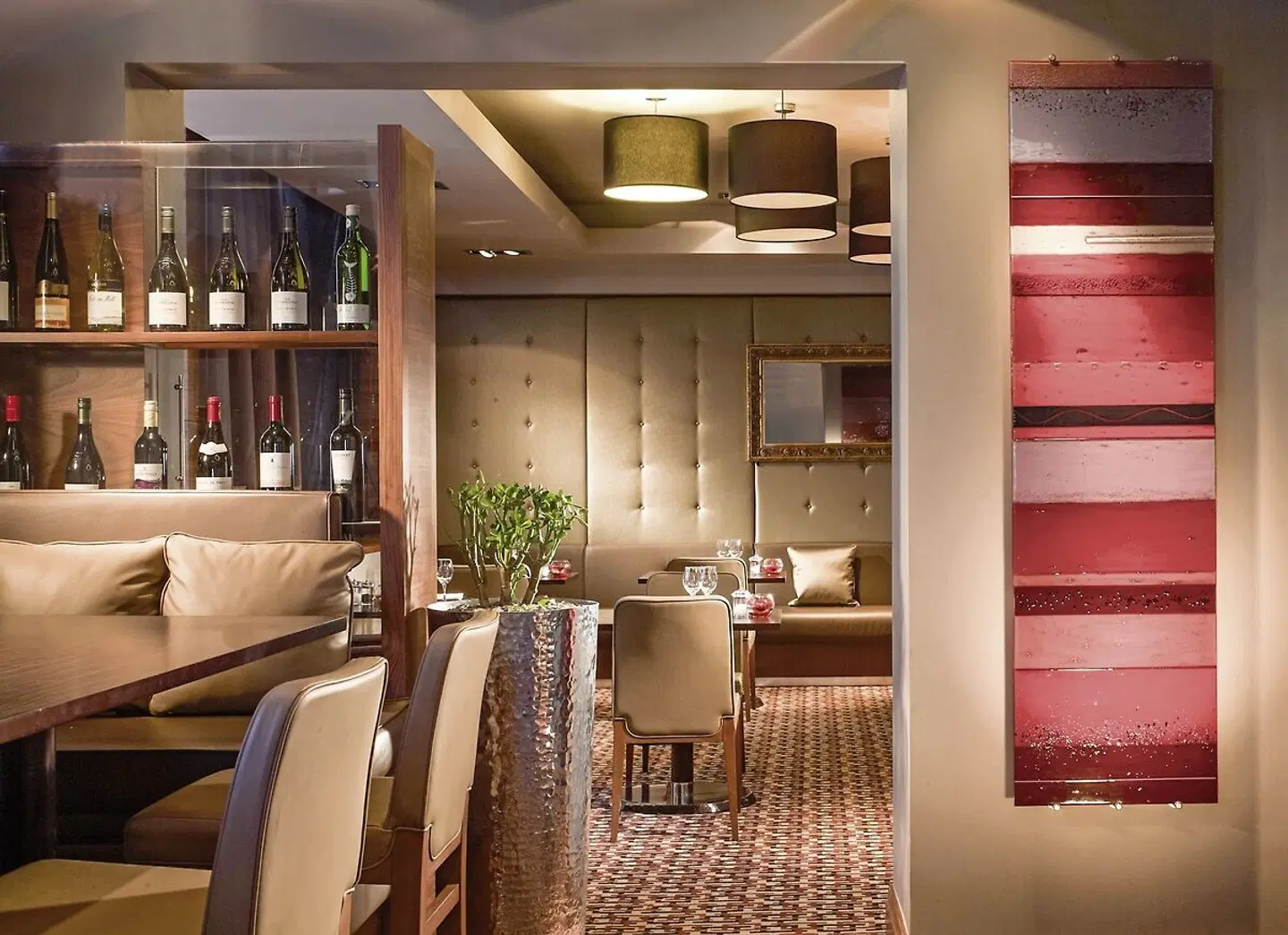 Thistle Kensington Gardens Bar