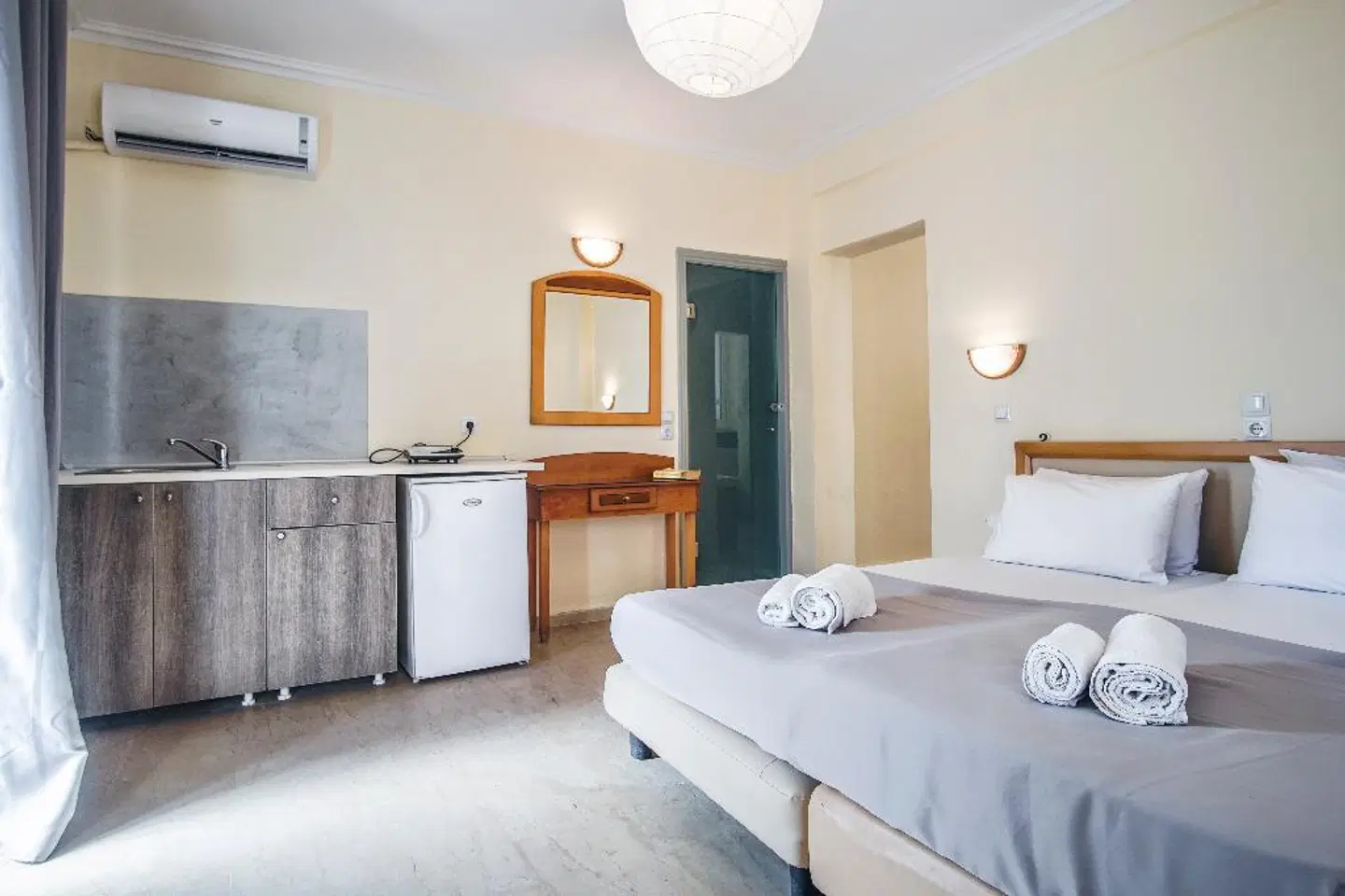 Finata Studios ROOM_EXAMPLE