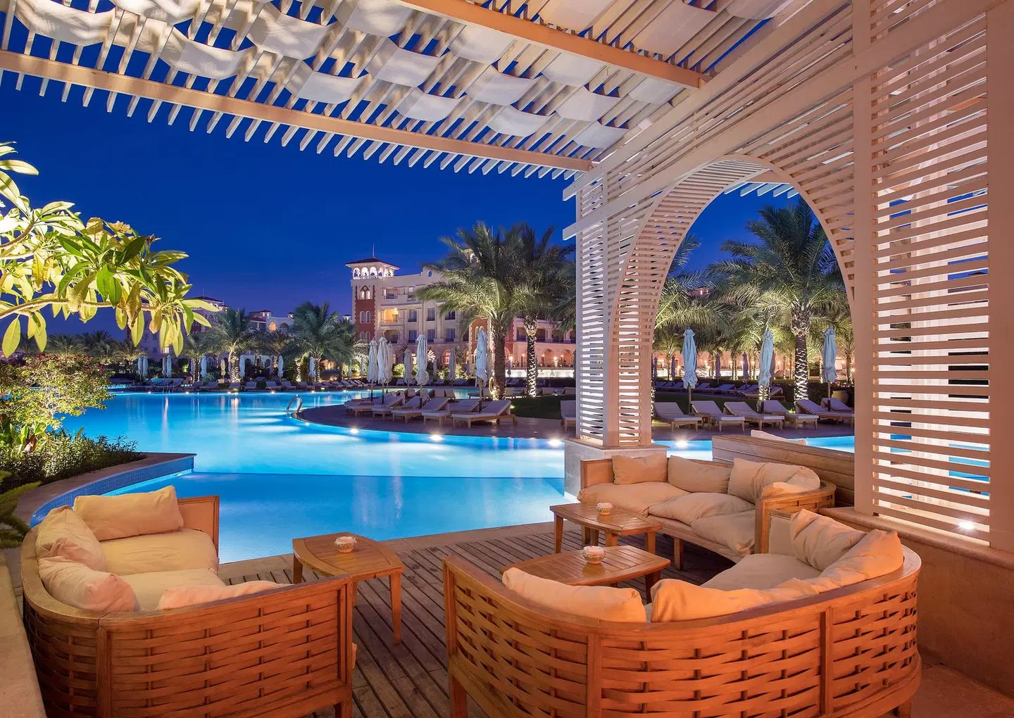 Baron Palace Sahl Hasheesh Bar