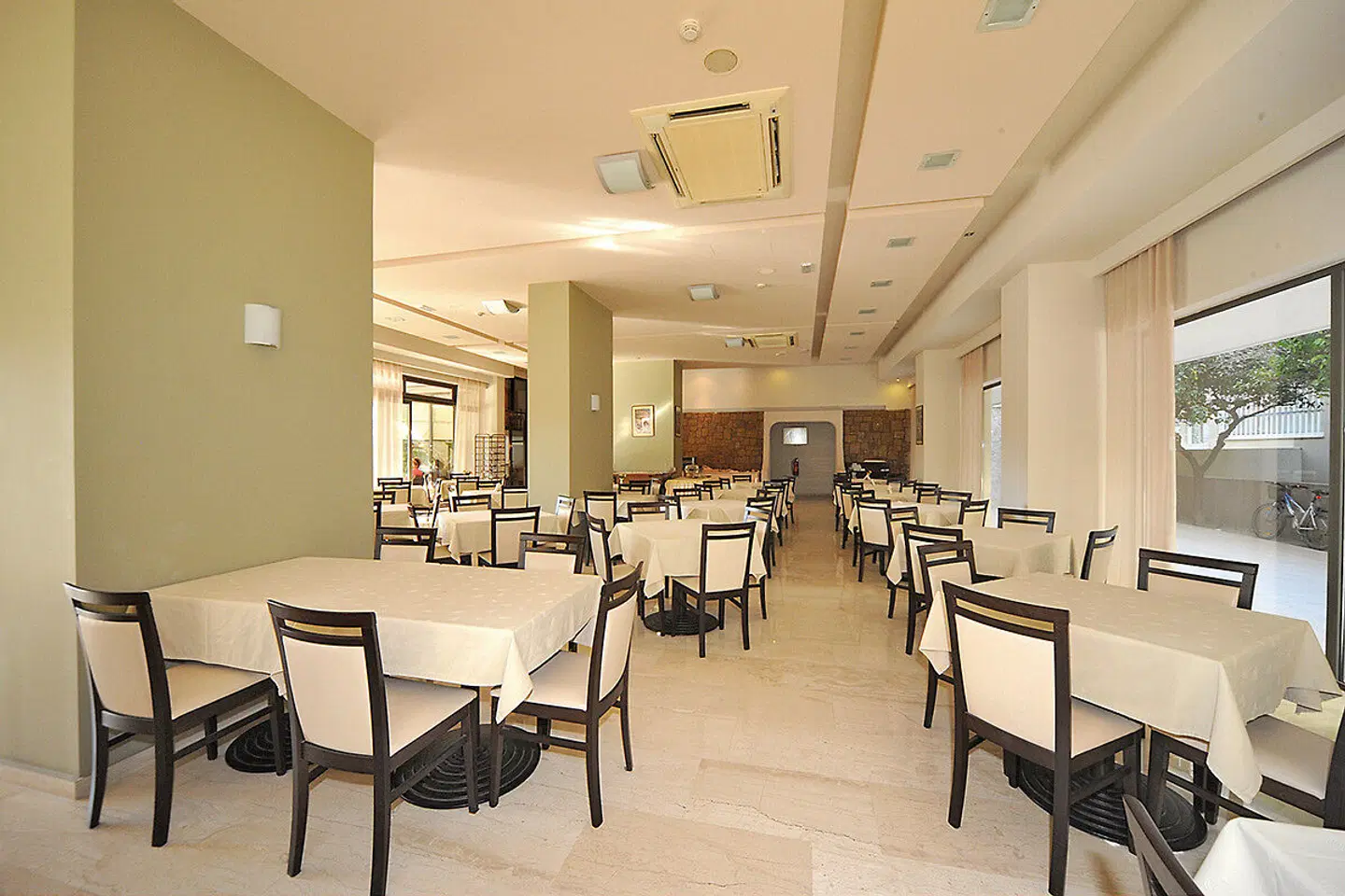 Saint Constantin Hotel Restaurant