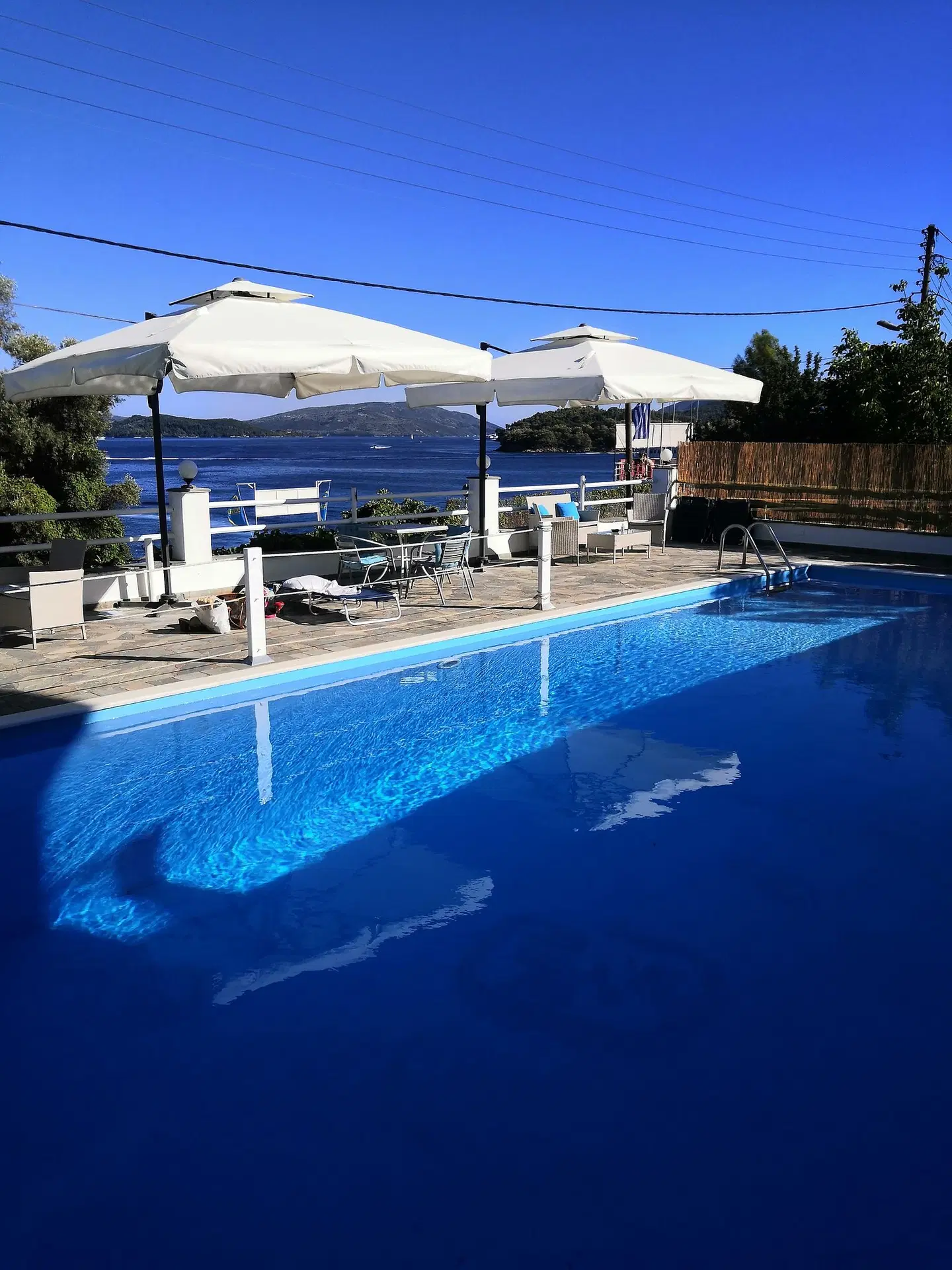 Tropicana Inn OUTDOOR_POOL