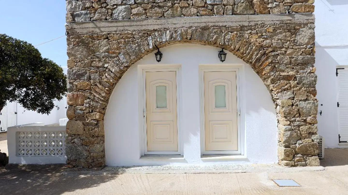 Peter's Studios EXTERIOR