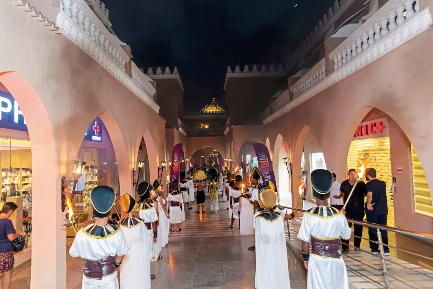 Pickalbatros Alf Leila Wa Leila Resort - Neverland Hurghada Restaurant