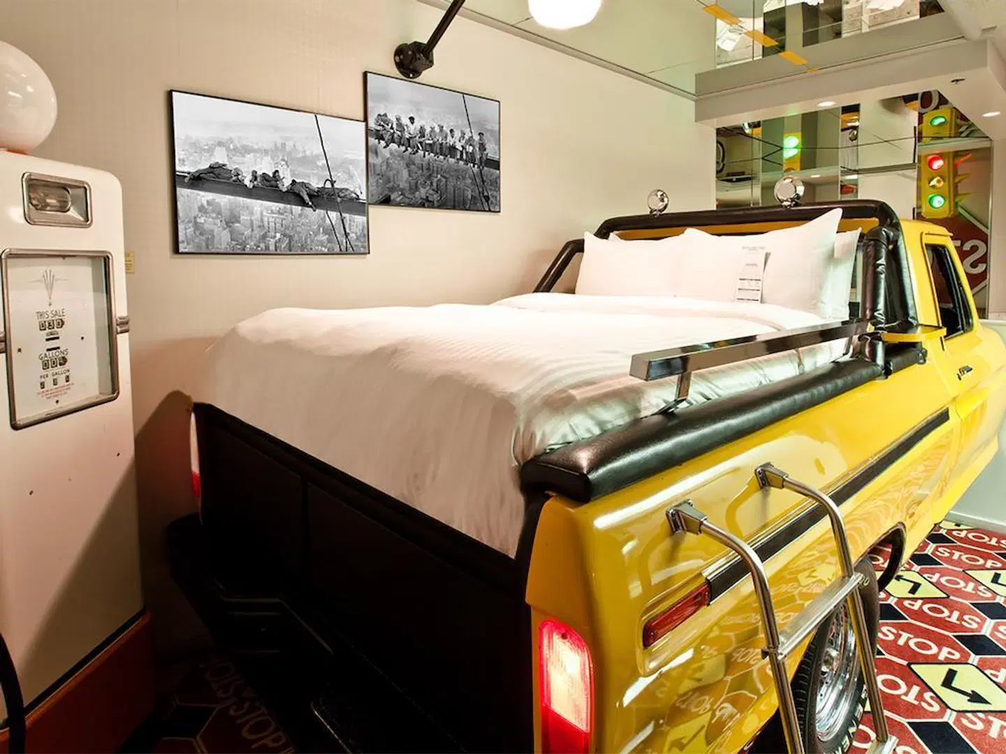 Fantasyland Hotel ROOM_EXAMPLE