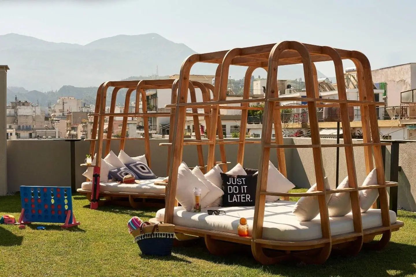 Moxy Patra Marina Terrasse