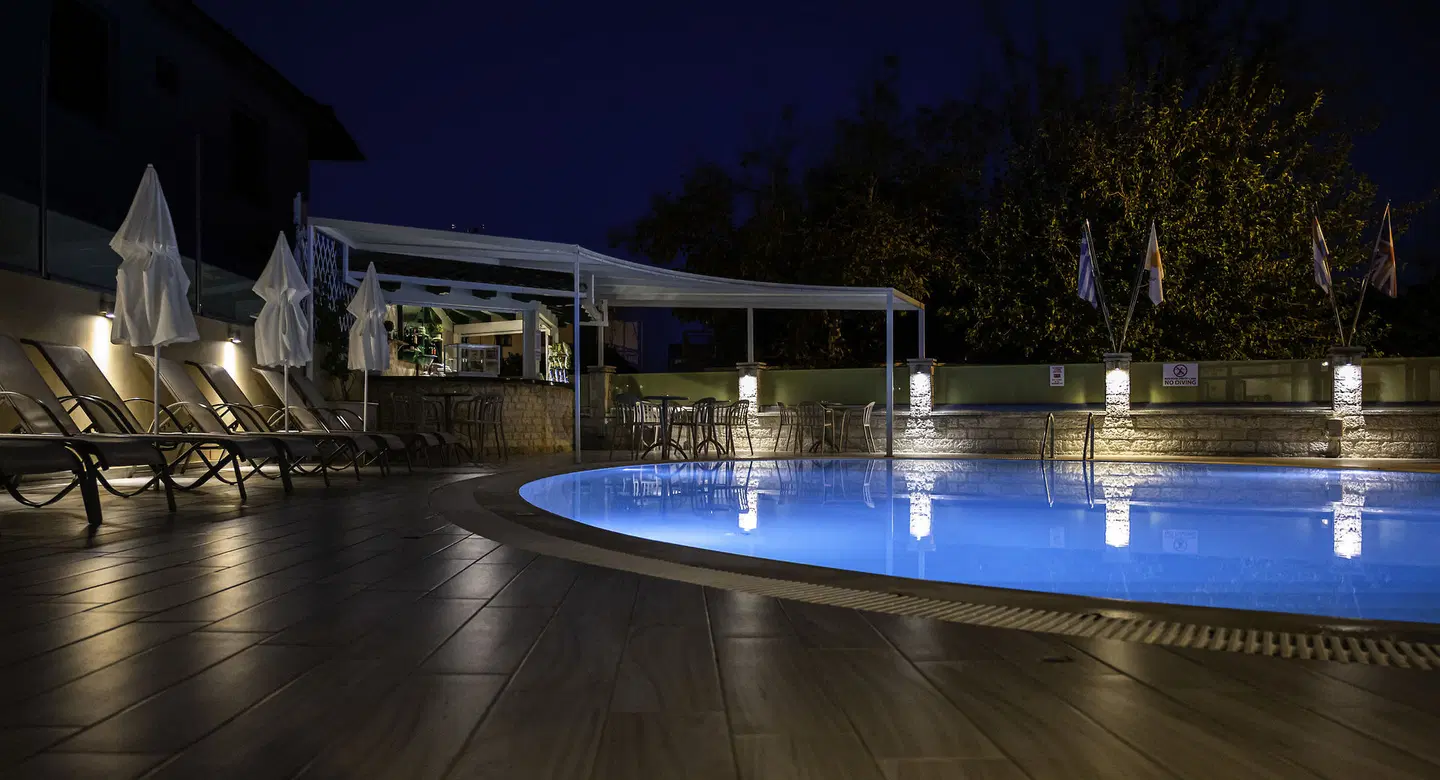 Konstantinos Hotel & Apartments 2 OUTDOOR_POOL