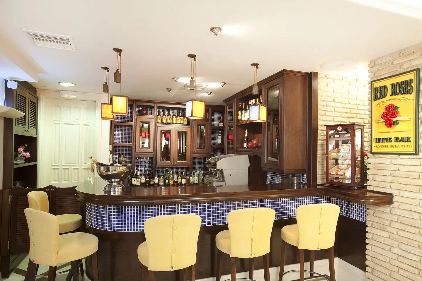 Akti Taygetos Conference Resort Bar