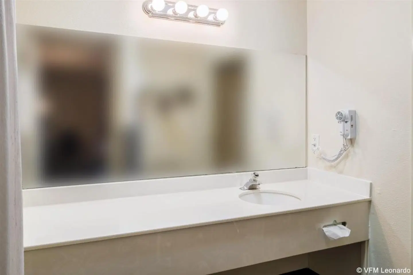 Red Roof Inn & Suites Savannah Airport Badezimmer