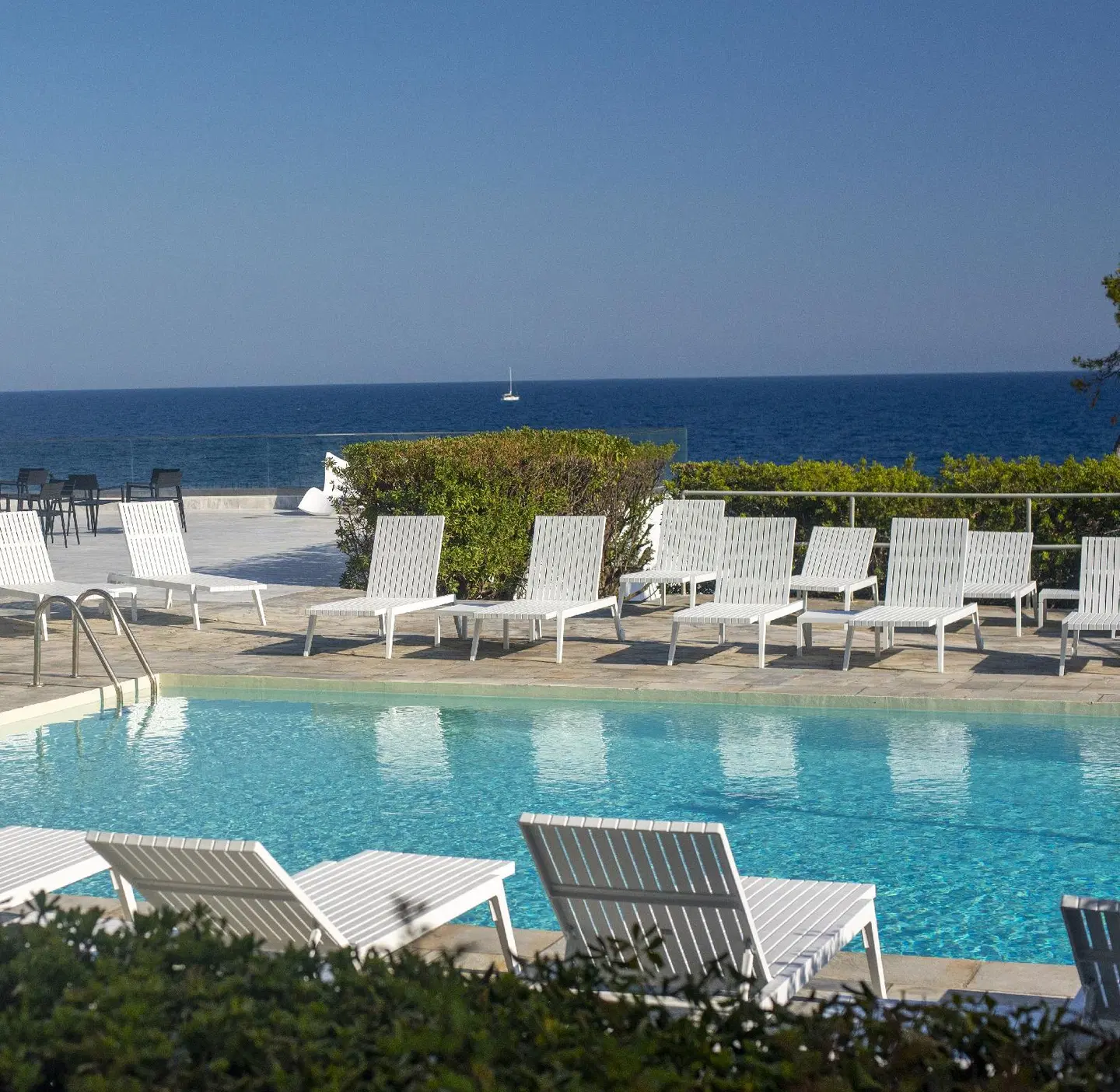 Apollo Resort OUTDOOR_POOL