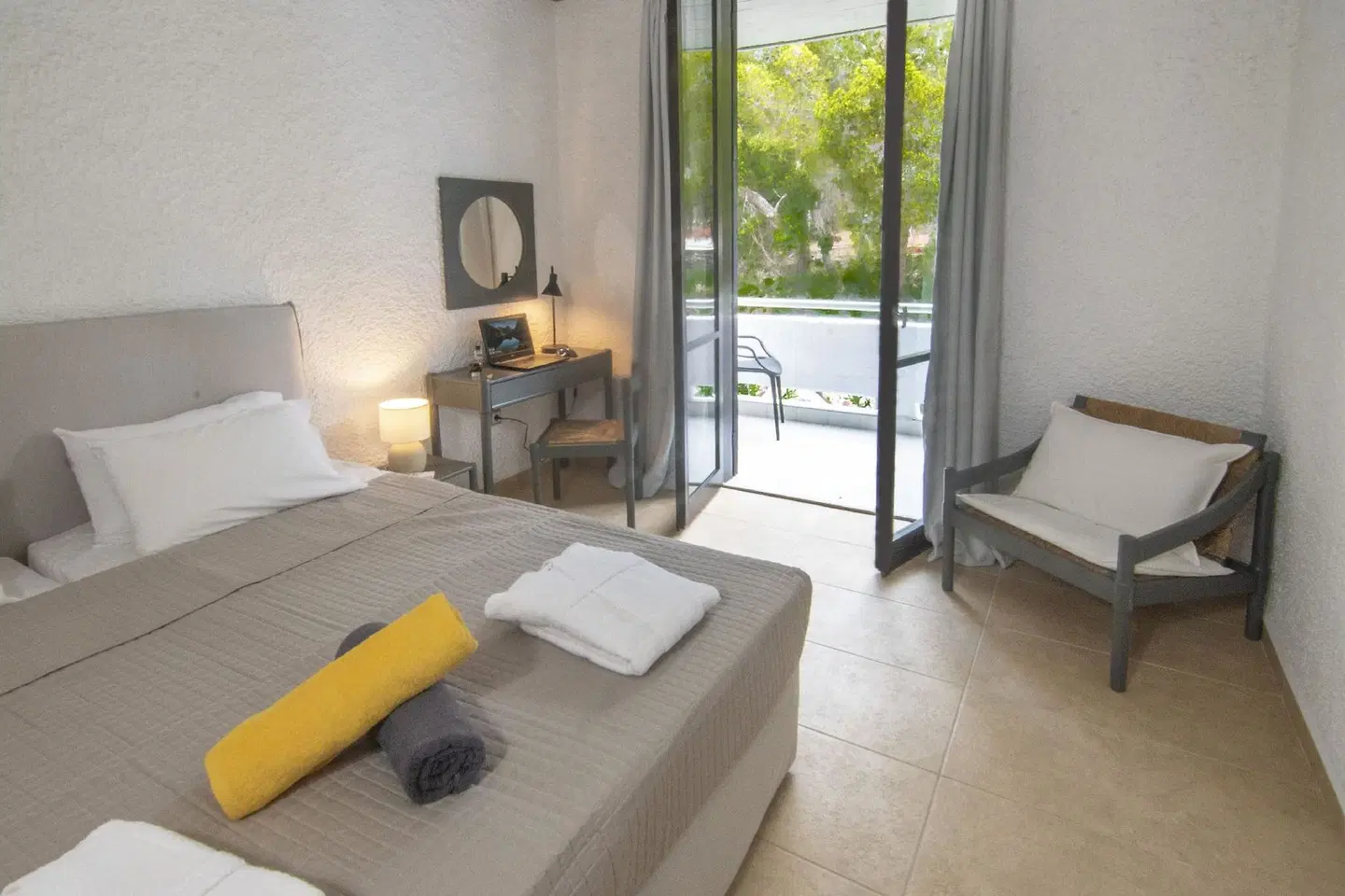 Apollo Resort ROOM_EXAMPLE