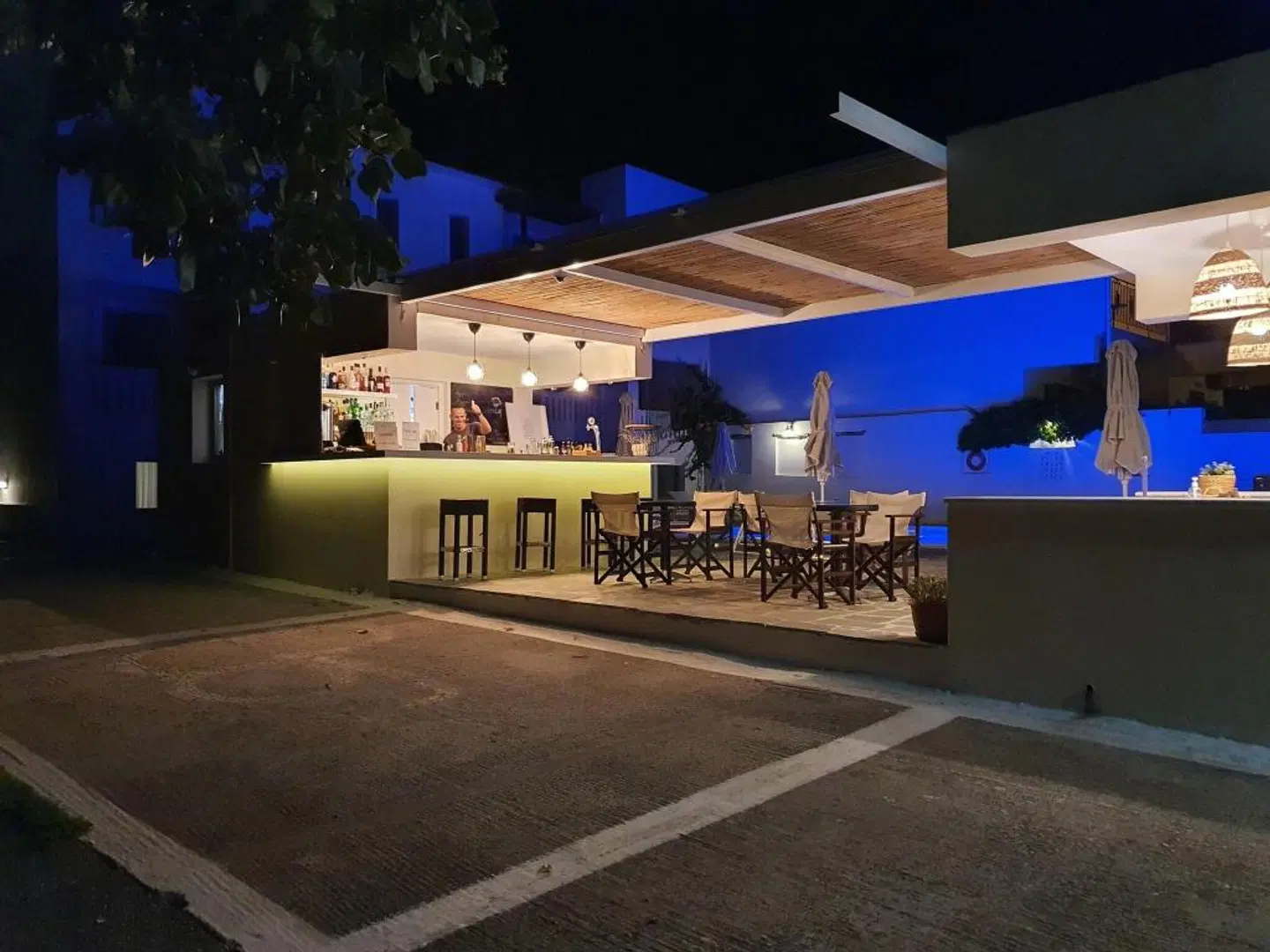 Aphrodite Hotel & Suites Bar