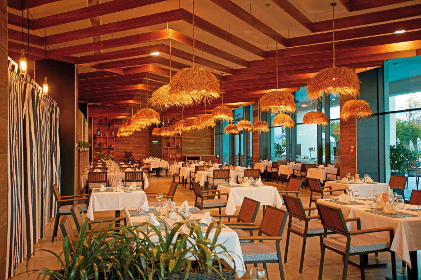 Secrets Sunny Beach Resort & Spa Restaurant